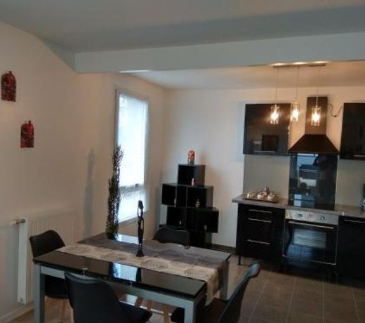 SAINT DENIS appartement 2 chambres avec parking