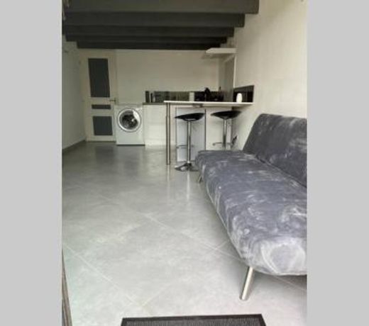Joli studio avec jacuzzi et terrasse privee