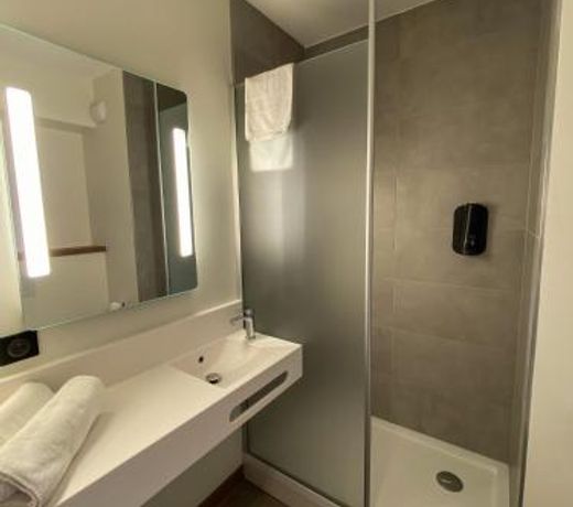 B&B HOTEL Clermont Ferrand Centre