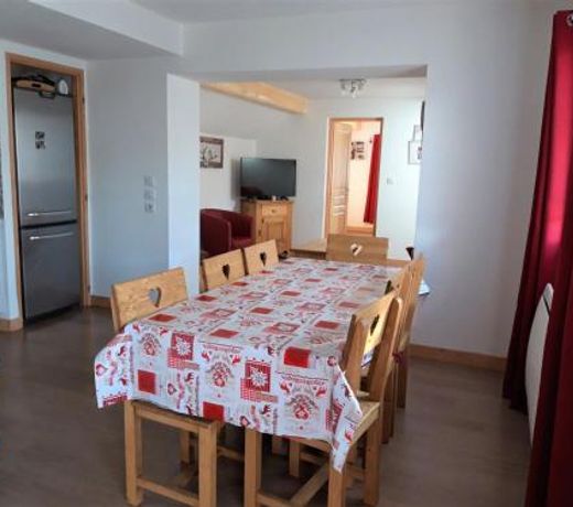 Appartement Albiez-Montrond, 4 piÃ¨ces, 8 personnes - FR-1-618-3