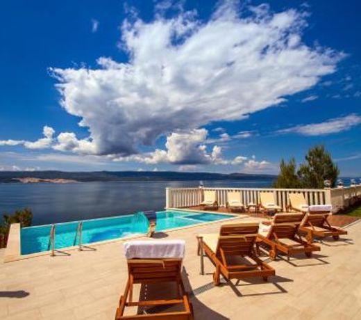 Villa MIRNA with heated pool & whirlpool, traditional wine bar, 150m from sea
