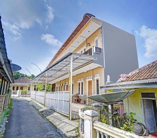 OYO 90416 Wisma Wayang Ajen Syariah