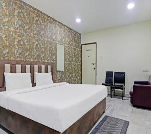 Collection O 80430 Stay 9 Hotel