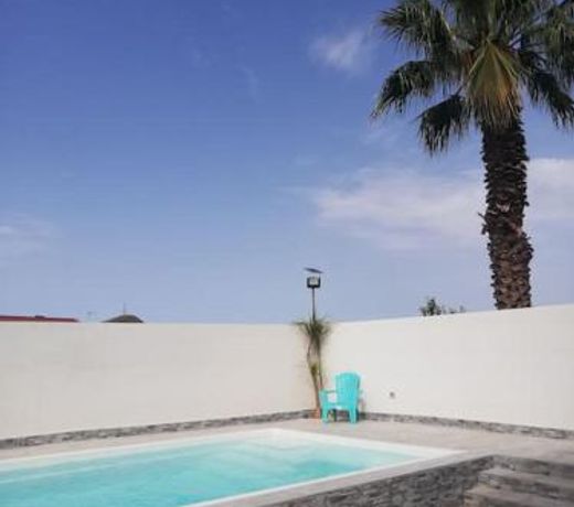 Appartamento con piscina nonna Enza