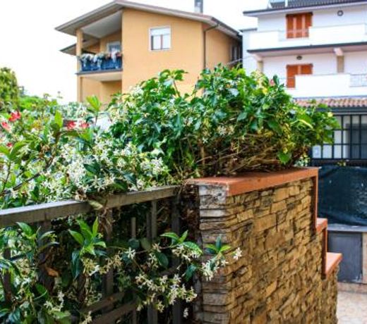The Secret Garden - Italian Homing