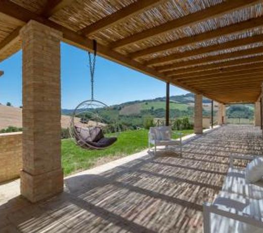 DIMORA MONTEFIORE 11, Emma Villas