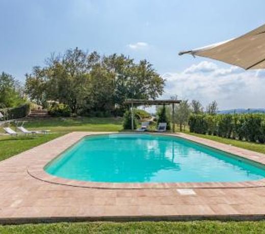 PODERE DI SALCI 10, Emma Villas
