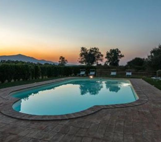 PODERE DI SALCI 10, Emma Villas