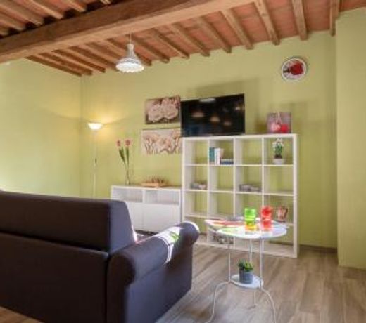 AI DUE CUORI 4, Emma Villas