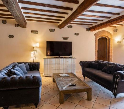 VILLA LEONE 12&2, Emma Villas