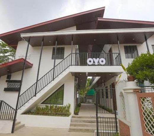 OYO 736 Jade Apartelle