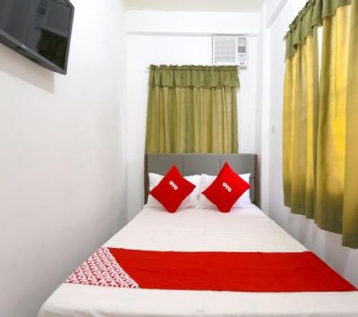 OYO 736 Jade Apartelle