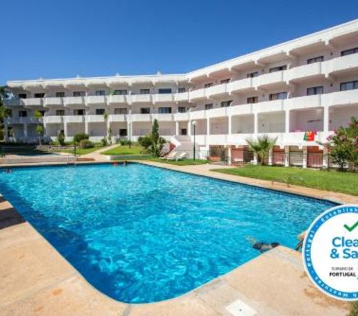 Bright Cozy Flats w/ Terrace & Pool