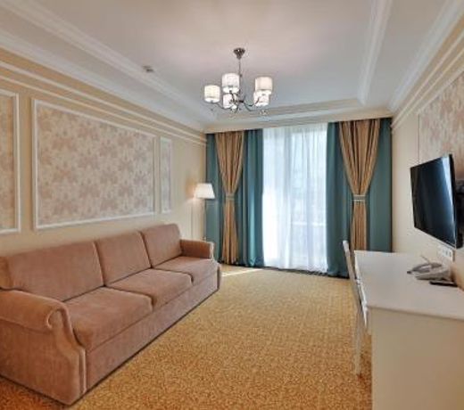 Dynasty Hotel