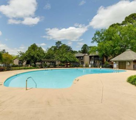Lakeview Condo with Resort Pool 2 Mi to Golf!