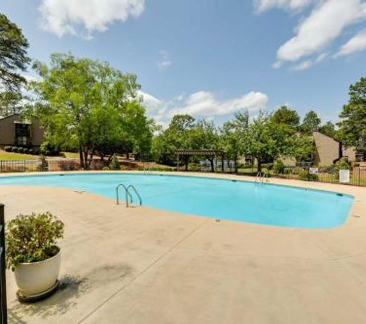 Lakeview Condo with Resort Pool 2 Mi to Golf!
