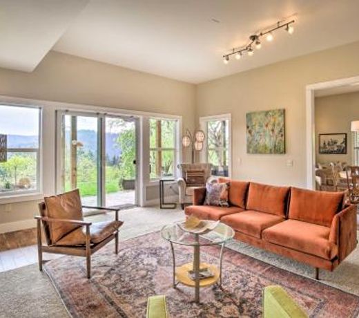 Lovely Garden-Level Apartment with Patio and Yard