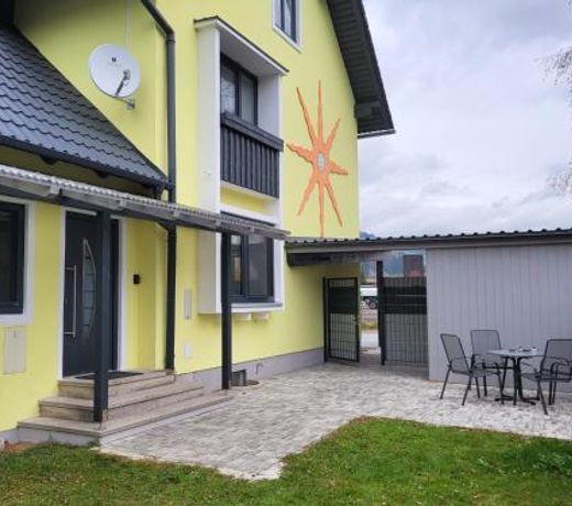 Apartment Karin, Eigener Eingang, 3 Schlafzimmer, Doppelcarport