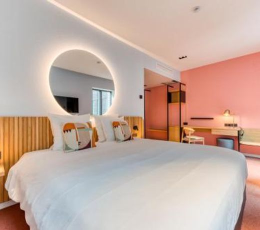 Mah Hotel