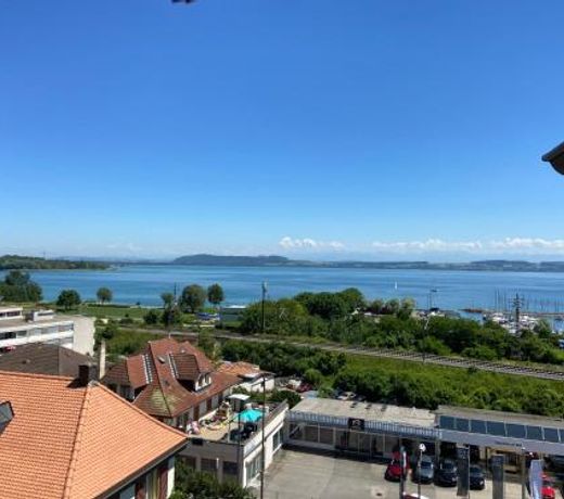 La Maison Bleue Ã  2 pas du Lac du NeuchÃ¢tel