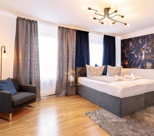 Stylish apartment - 3 Min walk to Wuppertal main train station - Close to the University - Kitchen - Netflix