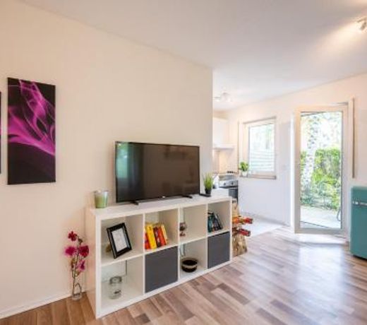 EG Wohnung, zentral, TOP Anbindung, mit großer Terrasse