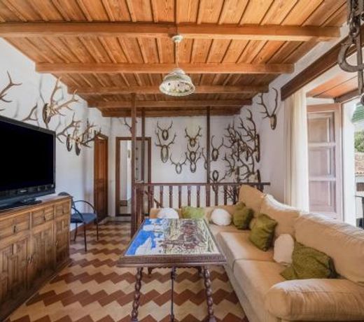 Lovely Holiday Home in Aracena with Private Pool