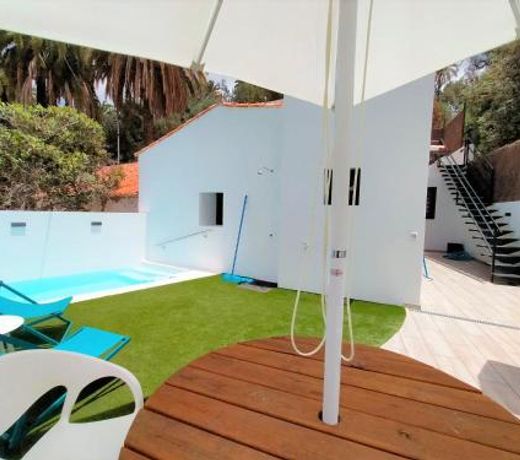 Villa Aura