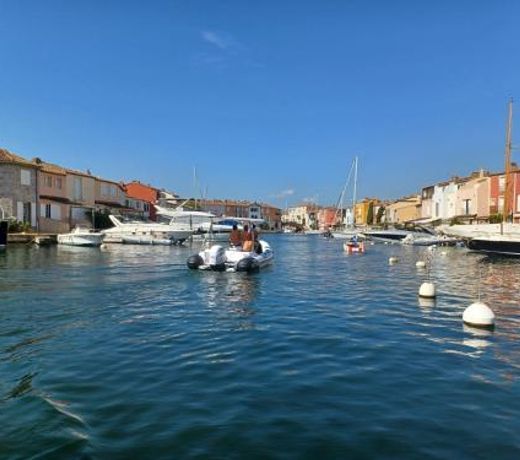 Les pieds dans l'eau