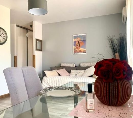 APPARTEMENT LES COLLINES
