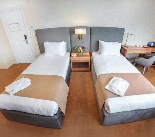 Meta Business Hotel By King David