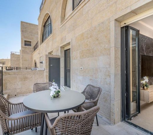 Next the Old City - 5 stars apartment - David village