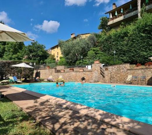 Appartamento in casale con piscina IL BORGO 7