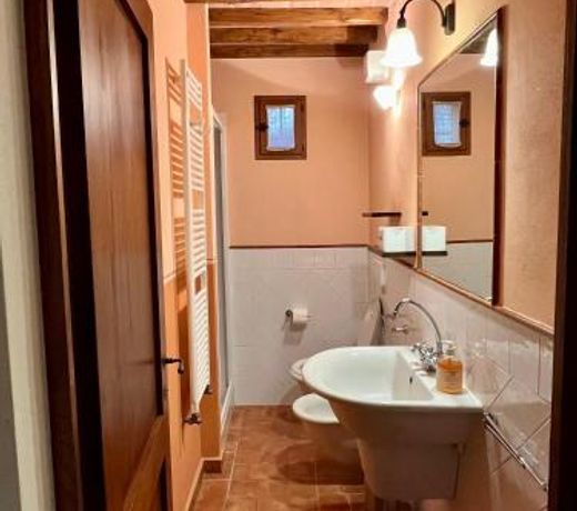 Appartamento in casale con piscina IL BORGO 7