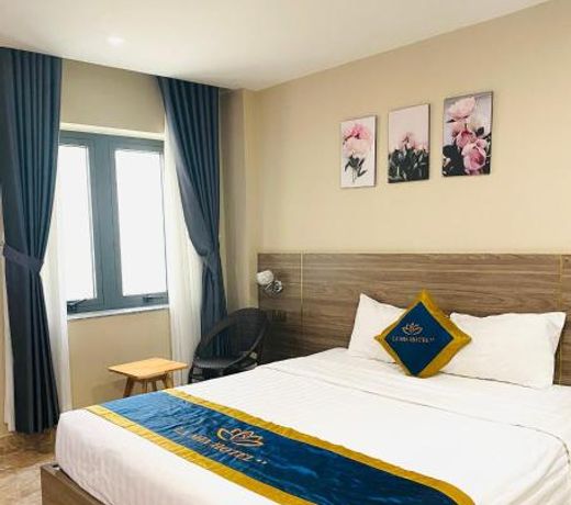 LA MIA Lakeview Hotel
