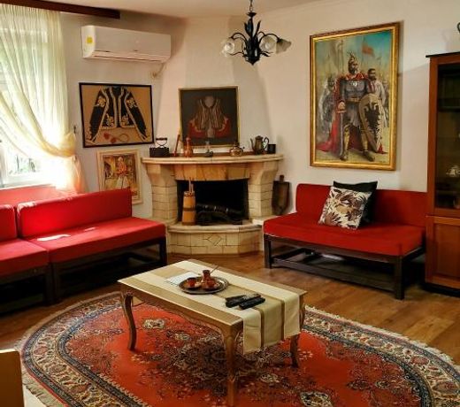 Unique Traditional House, hosted by J&G