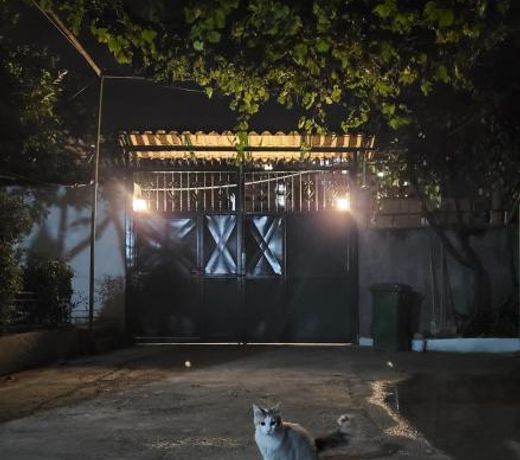 Unique Traditional House, hosted by J&G