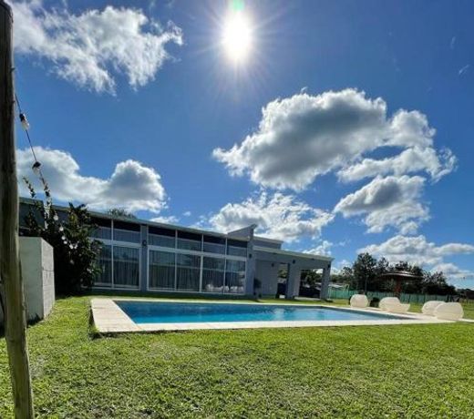 Bitcoin s House Quinta Familiar 1000 m2 Piscina