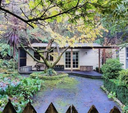 Jacomb's Cottage and Studio