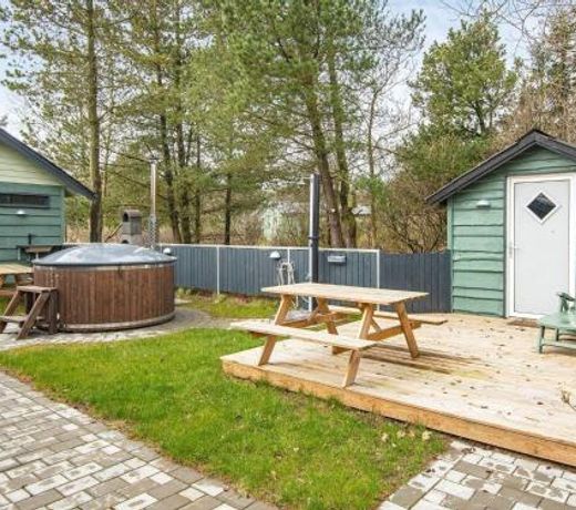 8 person holiday home in Hemmet