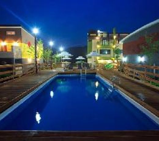 Gyeongju Heimisch Pool Villa