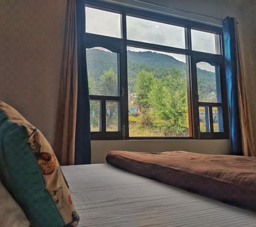 The Bunker Hostel - Dharamkot