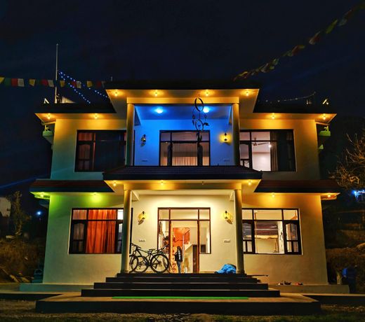 The Bunker Hostel - Dharamkot