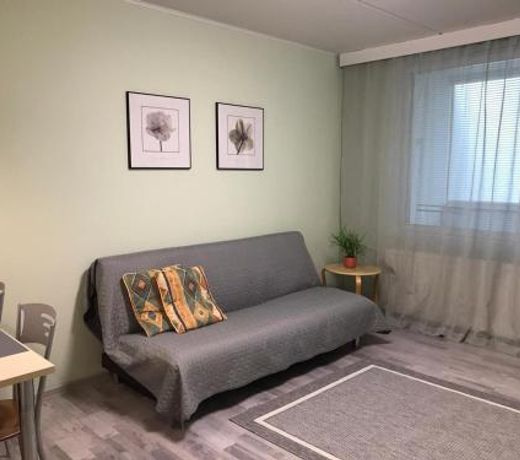 Spacious 1bdrm apartment near metro. Free parking