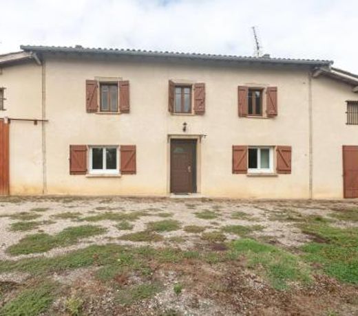 Maison de 3 chambres avec wifi a Puycelsi