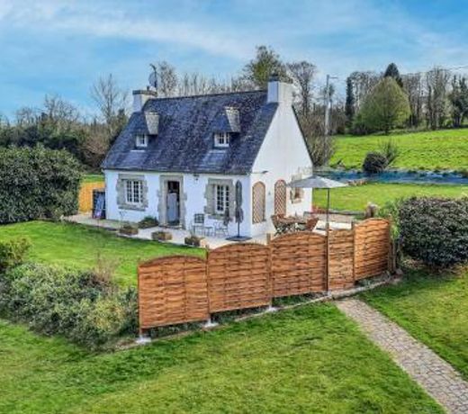 Nice home in Pleuven with 2 Bedrooms and WiFi