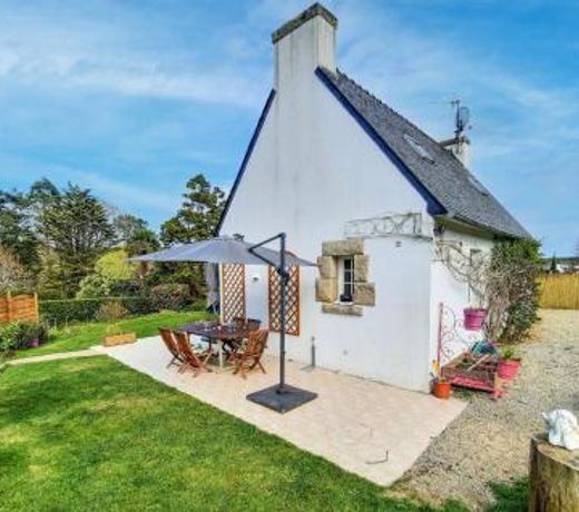 Nice home in Pleuven with 2 Bedrooms and WiFi