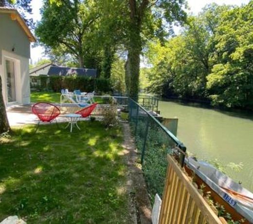 Loire Nature, proche de la ville