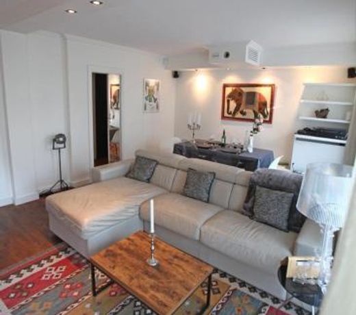George Apartment in Neuilly