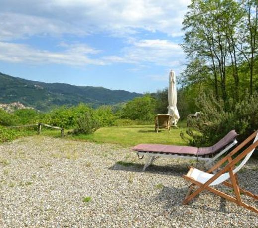 Authentic Tuscan country home situated between Pistoia and Lucca